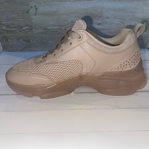 Brand New Guess GF Knits, Tan in Size 6.5 in Women - Picture 7 of 13